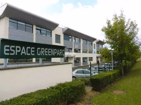 location local d'activités 368 m²