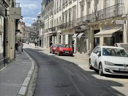 location local d'activités 40 m²