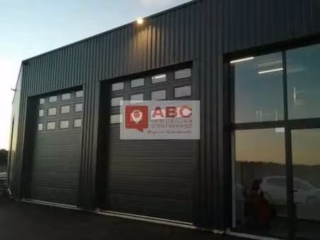 location local d'activités 205 m²