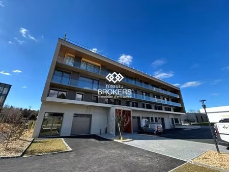 location entrepôt 131 m² à 520 m²