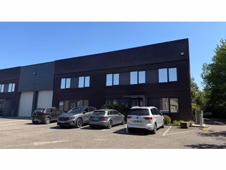 location local d'activités 206 m² à 1 689 m²