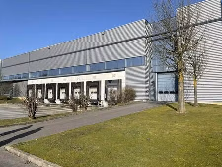 location entrepôt 13 120 m²