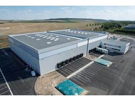 location entrepôt 3 000 m² à 6 000 m²