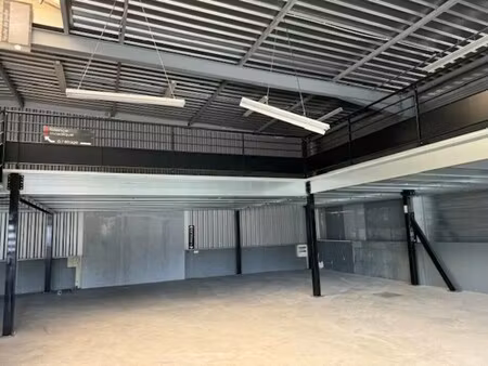 location entrepôt 500 m²
