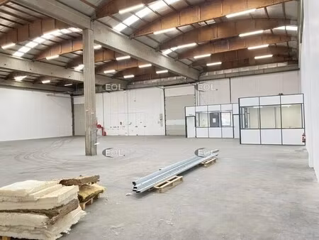 location entrepôt 510 m² à 2 570 m²
