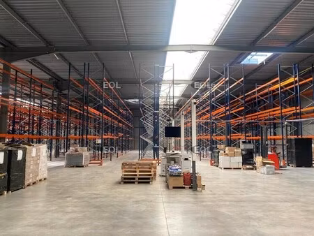 location entrepôt santeny 94440 3400m²