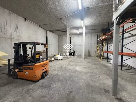 location entrepôt 168 m²