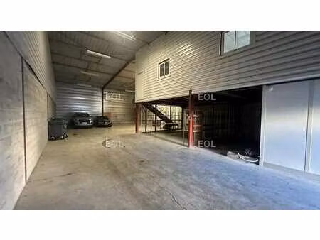 location local d'activités 375 m²