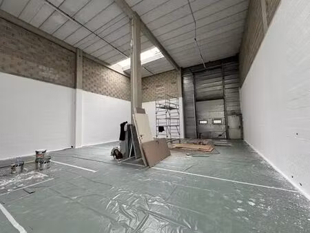 location local d’activités emerainville 77184 374m² à 753m²
