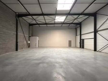 location local d'activités 480 m²