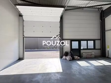 location local d'activités 250 m²
