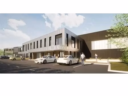 location local d'activités 2 000 m² à 5 000 m²