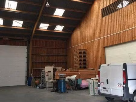 location local d’activités sars et rosieres 59230 424m²