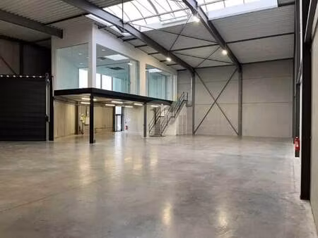 location local d'activités 416 m² à 2 171 m²