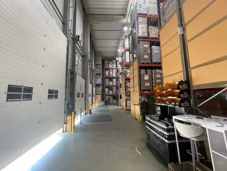 location local d’activités stains 93240 2500m²
