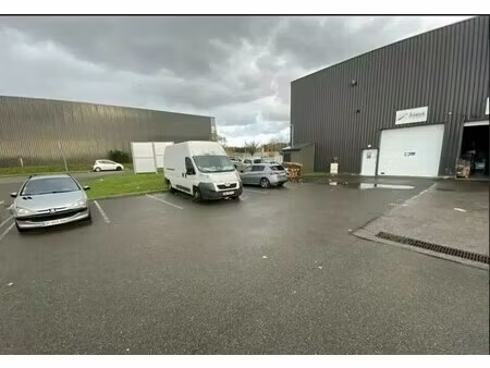 location local d'activités 500 m²