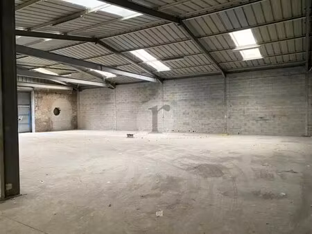 location local d'activités 460 m²