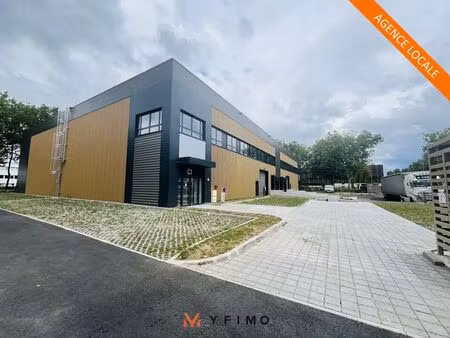 location local d'activités 427 m² à 867 m²