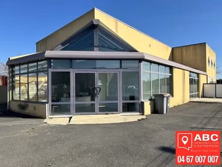 location local d'activités 210 m²