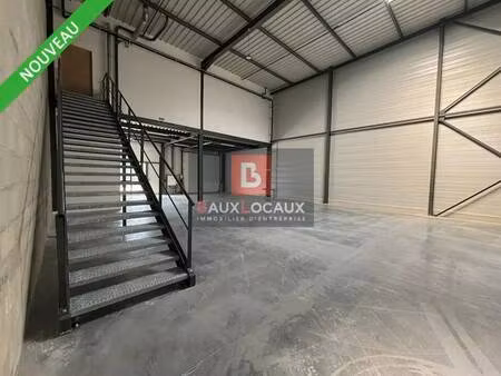 location local d'activités 310 m²