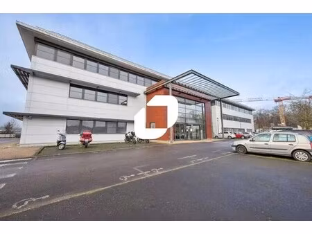 location bureaux 20 m² à 3 159 m²