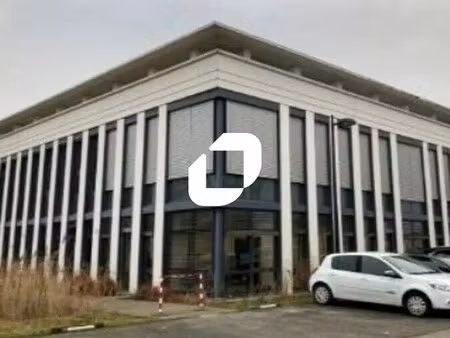 location bureaux 196 m² à 466 m²