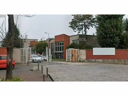 location bureaux 200 m² à 1 550 m²