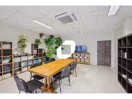 location bureaux les essarts-le-roi 78690 122m² à 495m²
