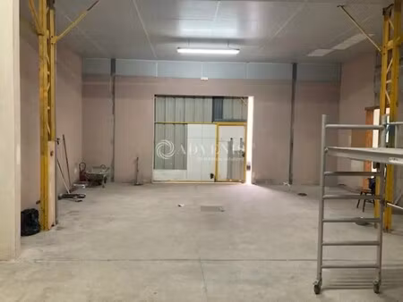 location commerce 460 m²
