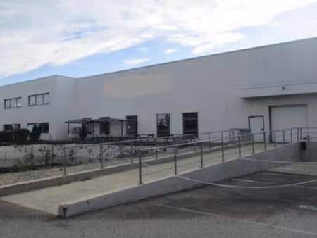 location entrepôt 5 267 m²