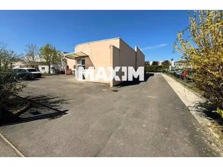 location local d'activités 317 m²