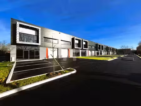 location local d’activités 377m² à 7599m²