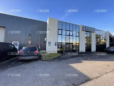 location local d’activités genas 69740 1858m²