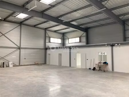 location local d’activités la chaussee saint victor 41260 750m²