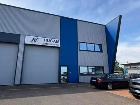 location local d'activités 341 m²