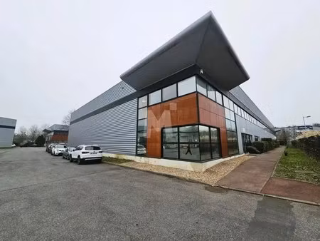 location local d’activités lisses 91090 395m²