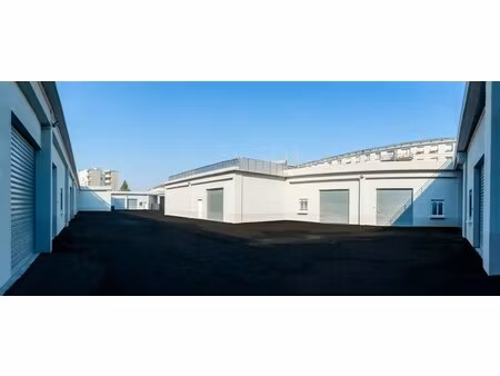 location local d'activités 110 m² à 1 000 m²