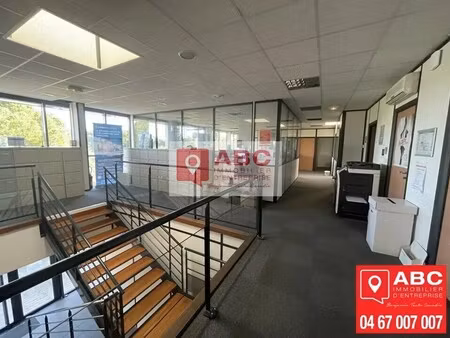 location local d'activités 585 m²