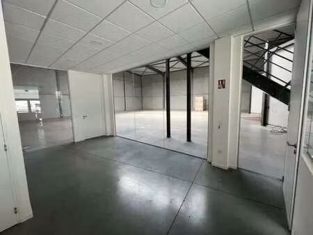 location local d'activités 482 m² à 1 782 m²