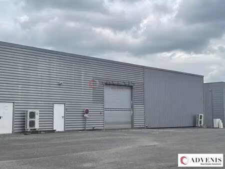 location local d'activités 728 m²