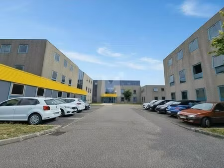 location bureaux 85 m² à 1 628 m²