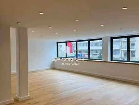 location bureaux 105 m²