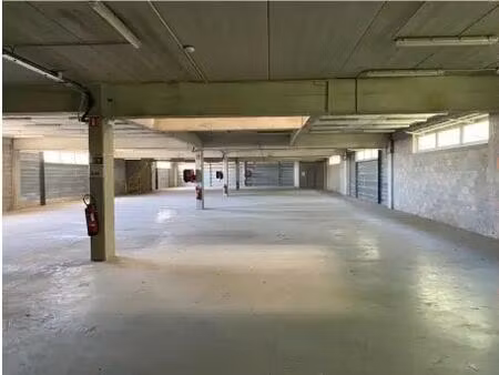 location entrepôt 330 m² à 5 422 m²