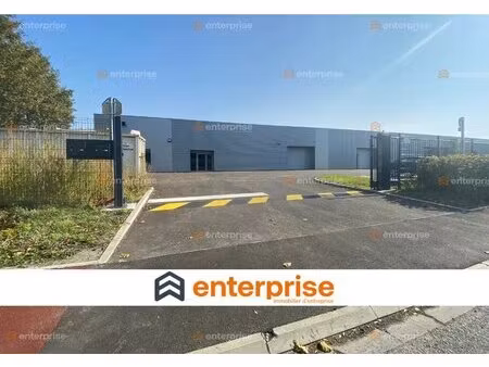 location entrepôt 447 m²