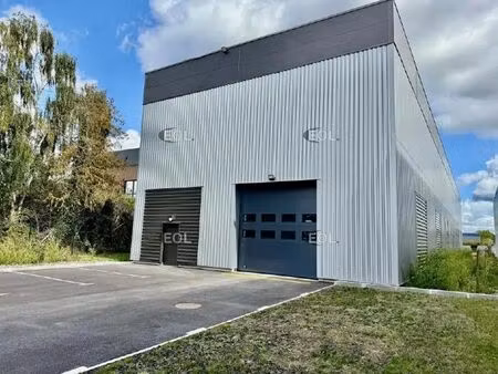 location entrepôt trappes 78190 2206m²