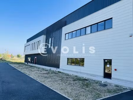 location local d'activités 1 636 m² à 7 213 m²