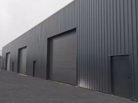 location local d'activités 2 000 m²