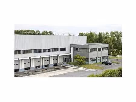 location entrepôt logistique compans 77290 4984m²
