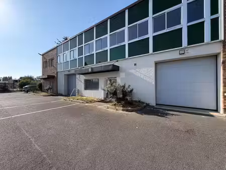 location local d’activités 351m²