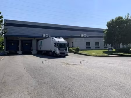 location local d'activités 3 167 m²